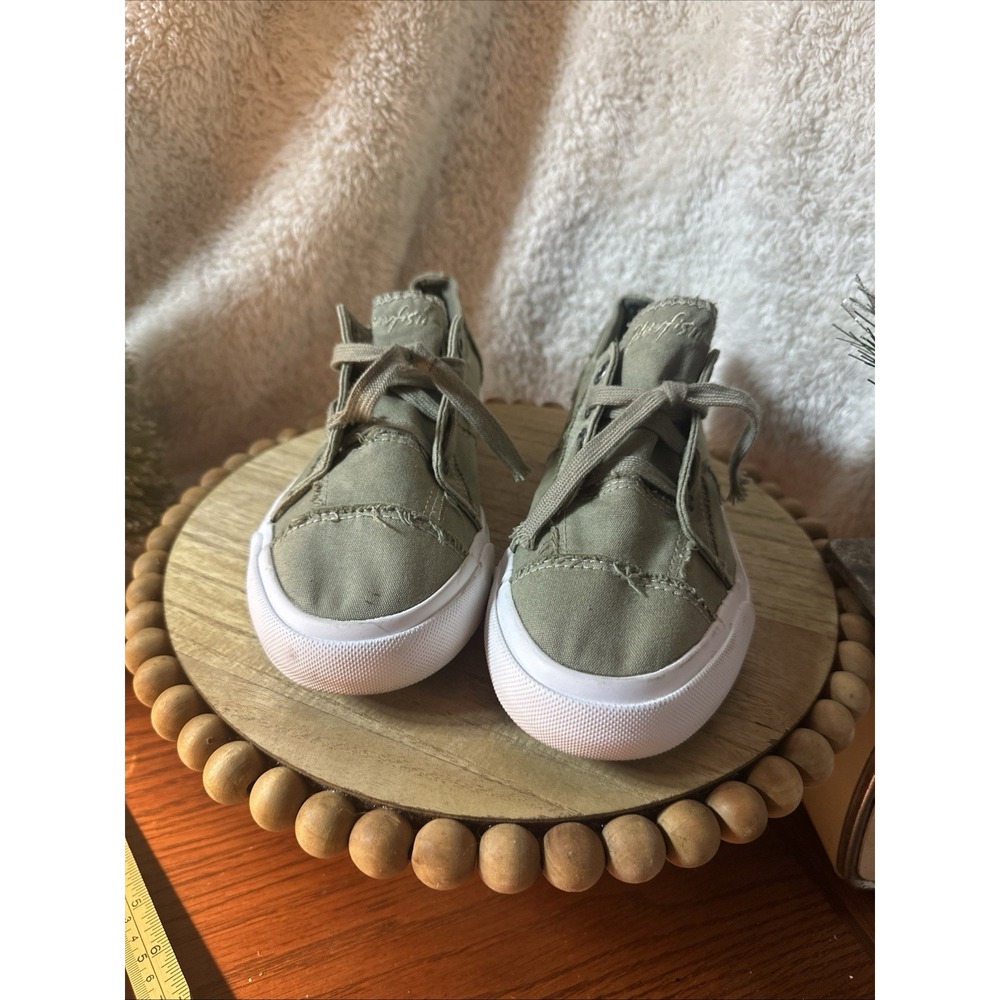 Women's Size 8 Blowfish Army Green Casual Tennis Shoes Laces